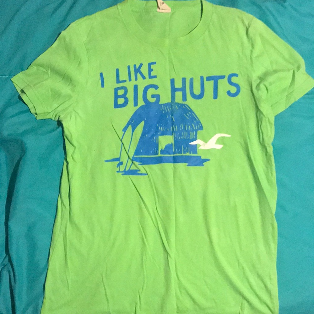 Hollister tee